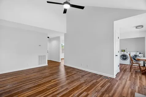 1966 Berkshire Drive Clarksville TN 37042