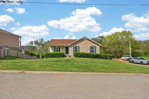 1966 Berkshire Drive Clarksville TN 37042