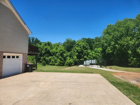 1966 Berkshire Drive Clarksville TN 37042