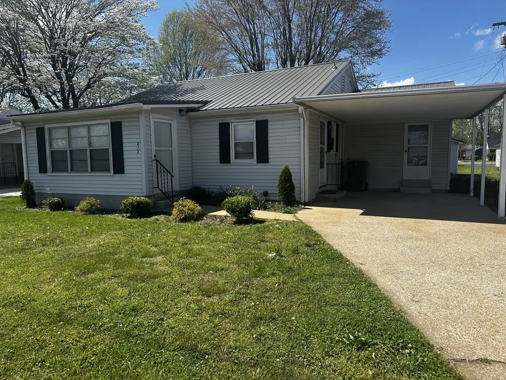 813 N Military Avenue Lawrenceburg TN 38464
