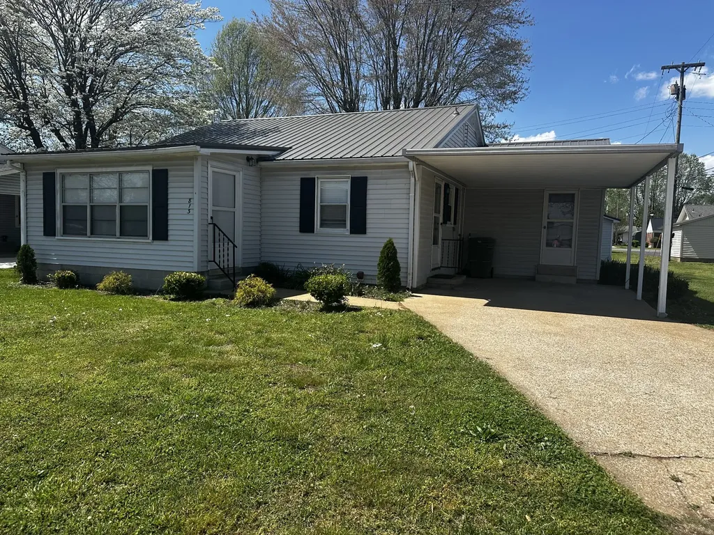 813 N Military Avenue Lawrenceburg TN 38464
