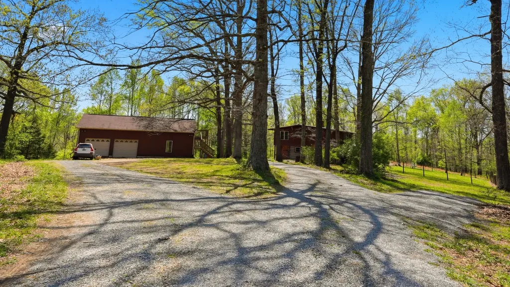 7915 Ridgewood Road Goodlettsville TN 37072