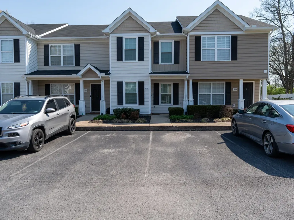 1306 Tweedle Court Murfreesboro TN 37130