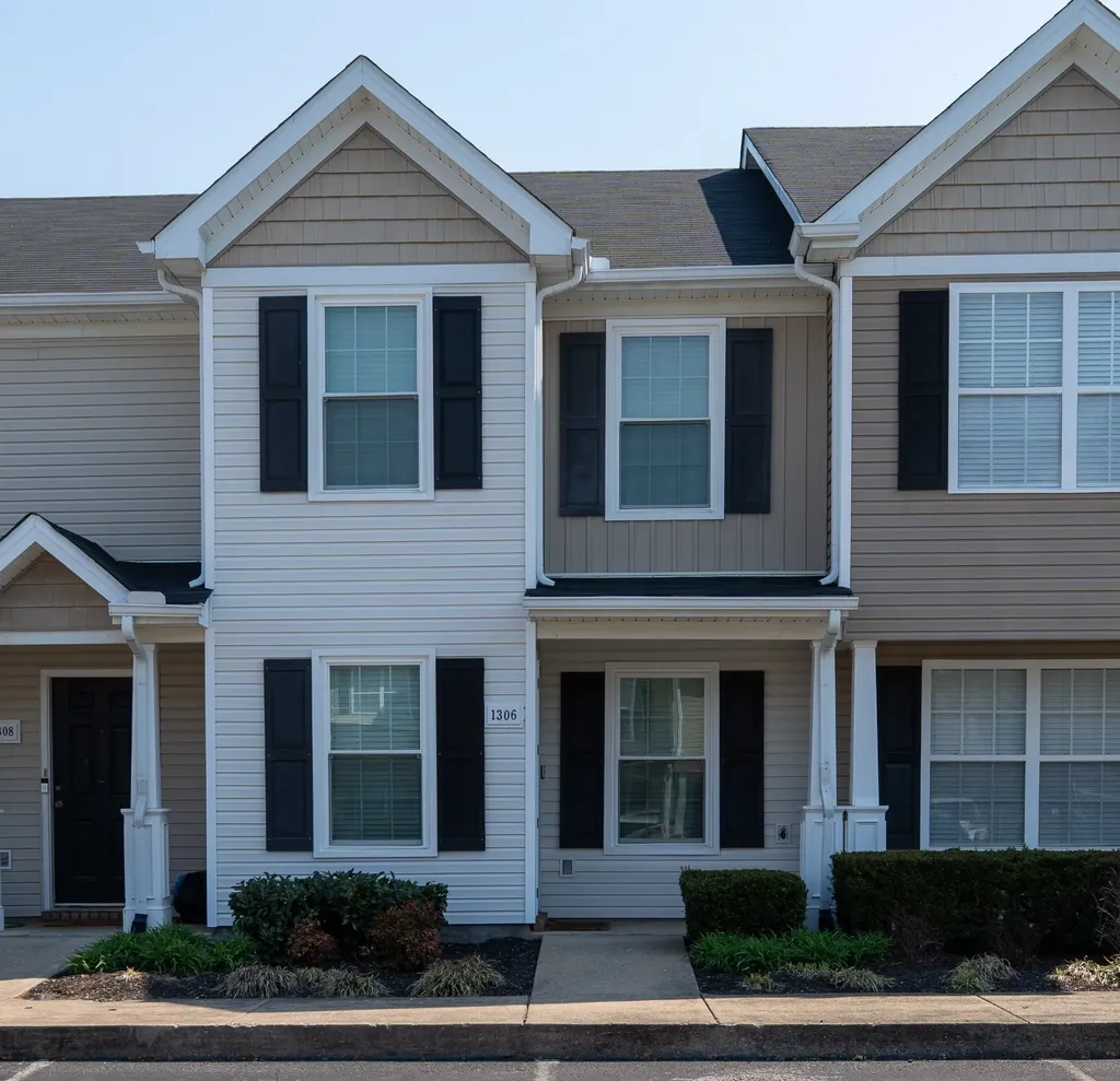 1306 Tweedle Court Murfreesboro TN 37130