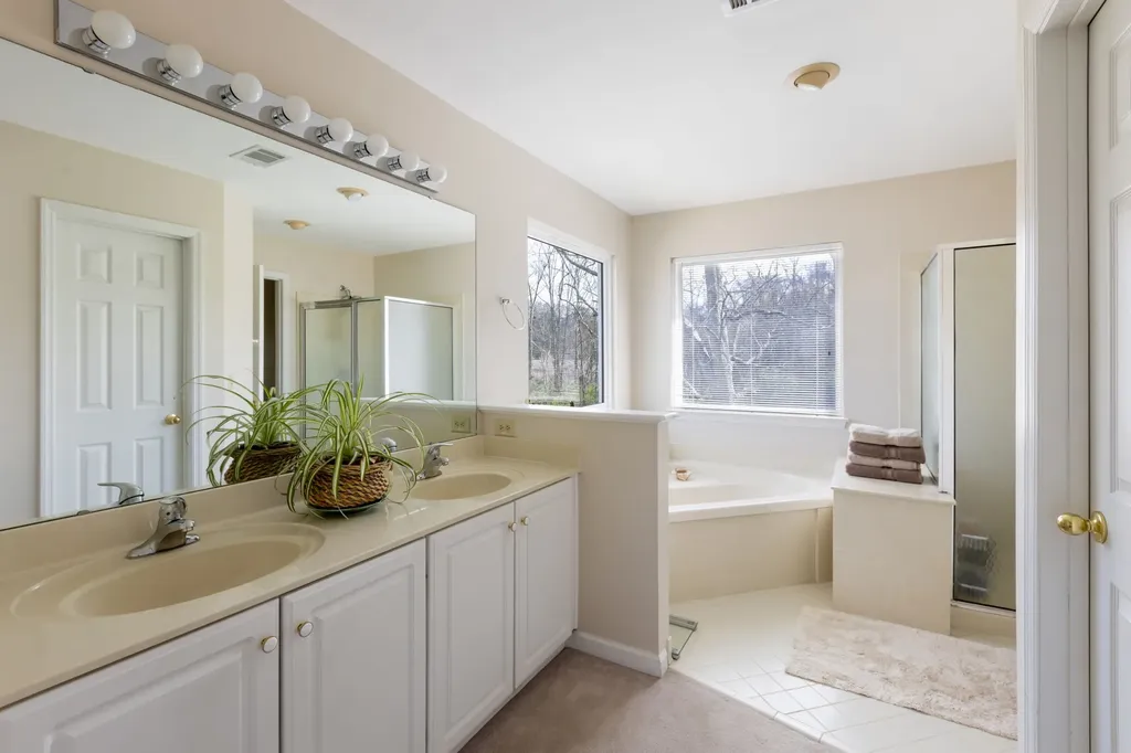 6953 Harpeth Glen Trace Nashville TN 37221
