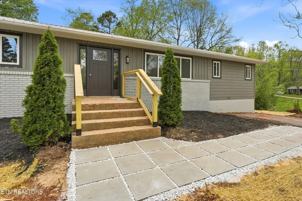1717 Polkwright Lane Knoxville TN 37919