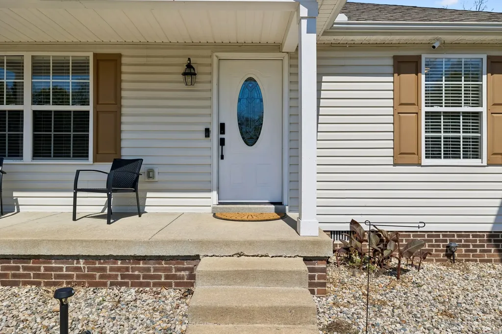 3084 Bowker Road Charlotte TN 37036