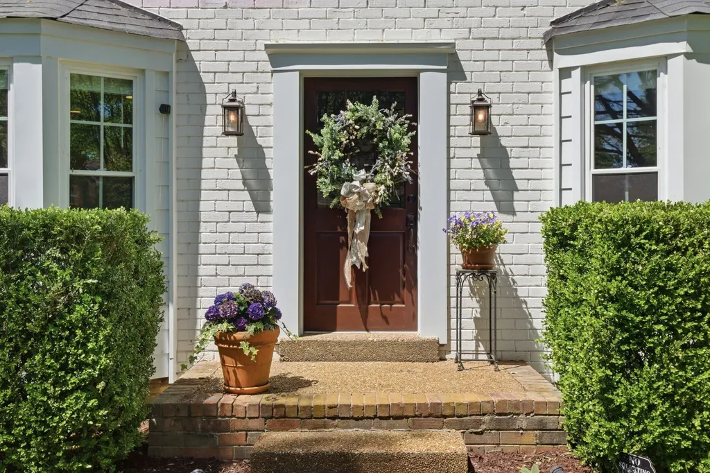 216 Pebble Glen Drive Franklin TN 37064