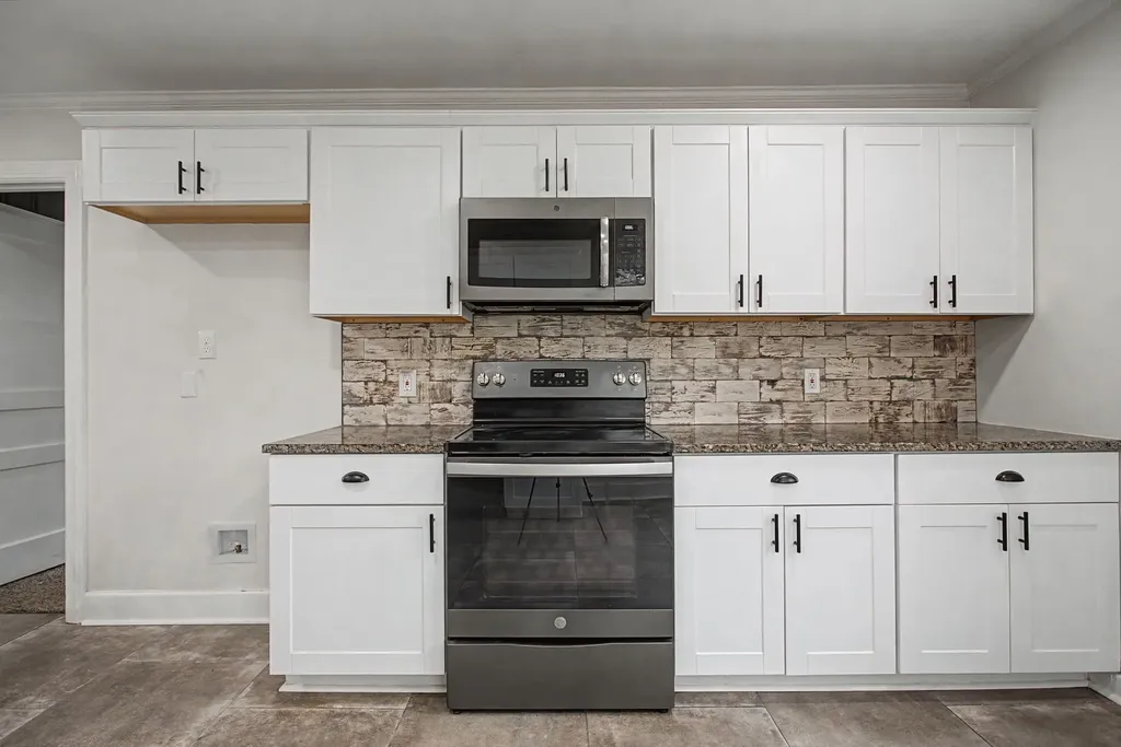 107 Cherry Street Centerville TN 37033