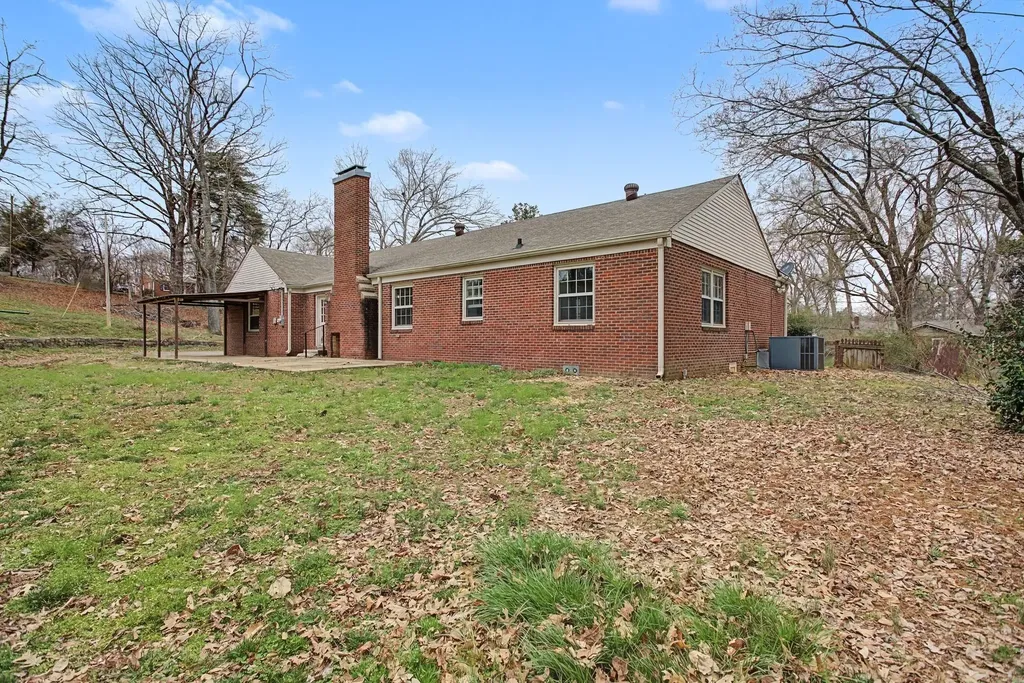 107 Cherry Street Centerville TN 37033