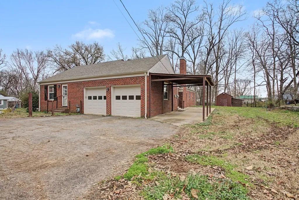 107 Cherry Street Centerville TN 37033