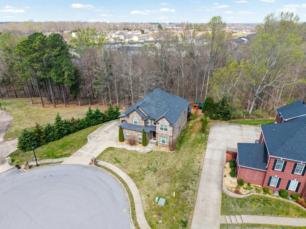2531 Everwood Court Clarksville TN 37043