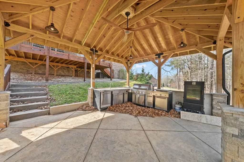 2531 Everwood Court Clarksville TN 37043