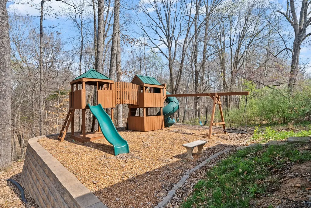 2531 Everwood Court Clarksville TN 37043