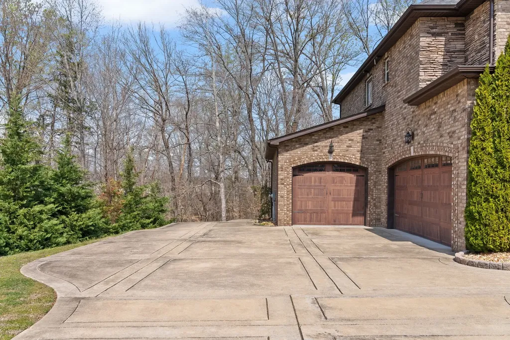 2531 Everwood Court Clarksville TN 37043
