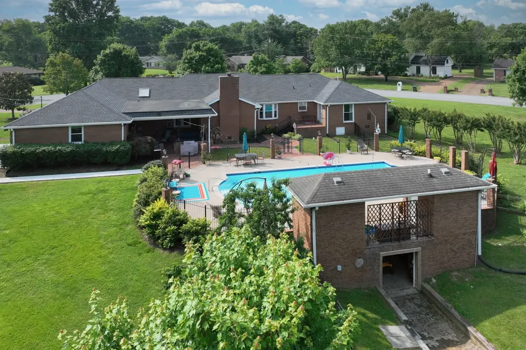 200 Rising Sun Terrace Old Hickory TN 37138