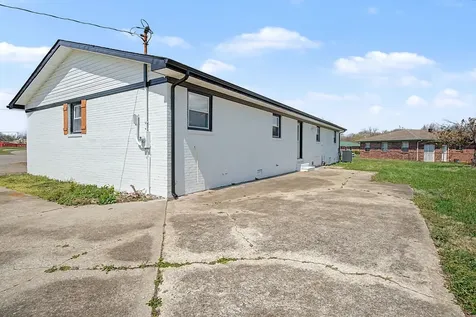 7004 Forest Park Boulevard Hopkinsville KY 42240