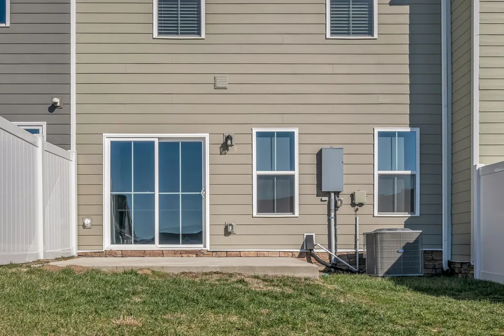 1043 Clendening Drive Gallatin TN 37066