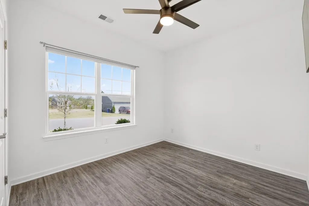 2204 Zeva Circle Columbia TN 38401