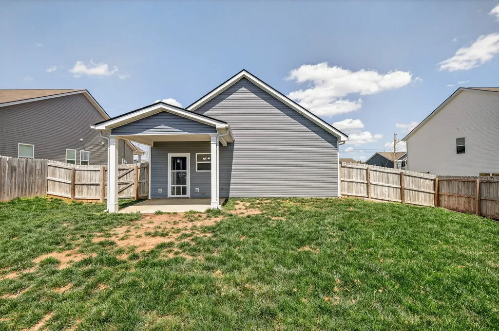 2204 Zeva Circle Columbia TN 38401