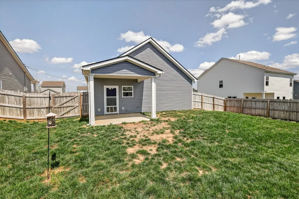 2204 Zeva Circle Columbia TN 38401