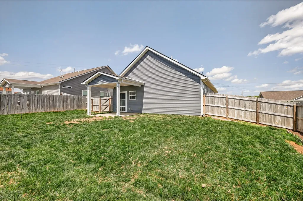 2204 Zeva Circle Columbia TN 38401