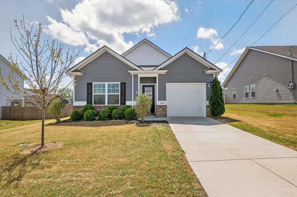 2204 Zeva Circle Columbia TN 38401