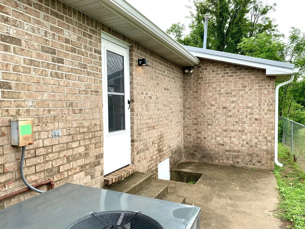 211 Lexington Drive Clarksville TN 37042