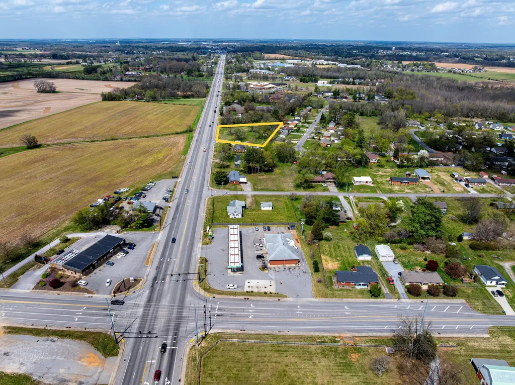 936 S Broadway Street Portland TN 37148