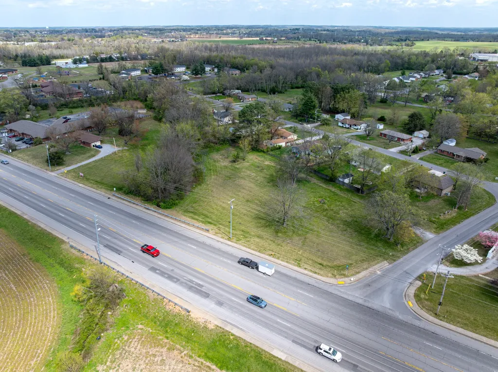 936 S Broadway Street Portland TN 37148