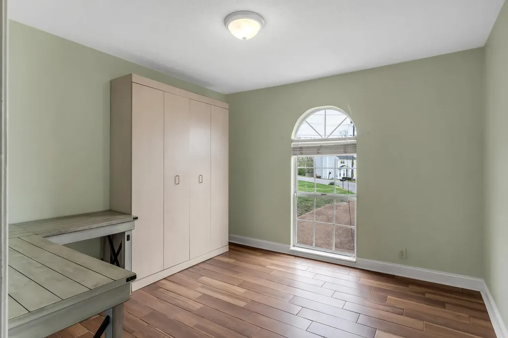 933 Ilawood Drive Nashville TN 37211