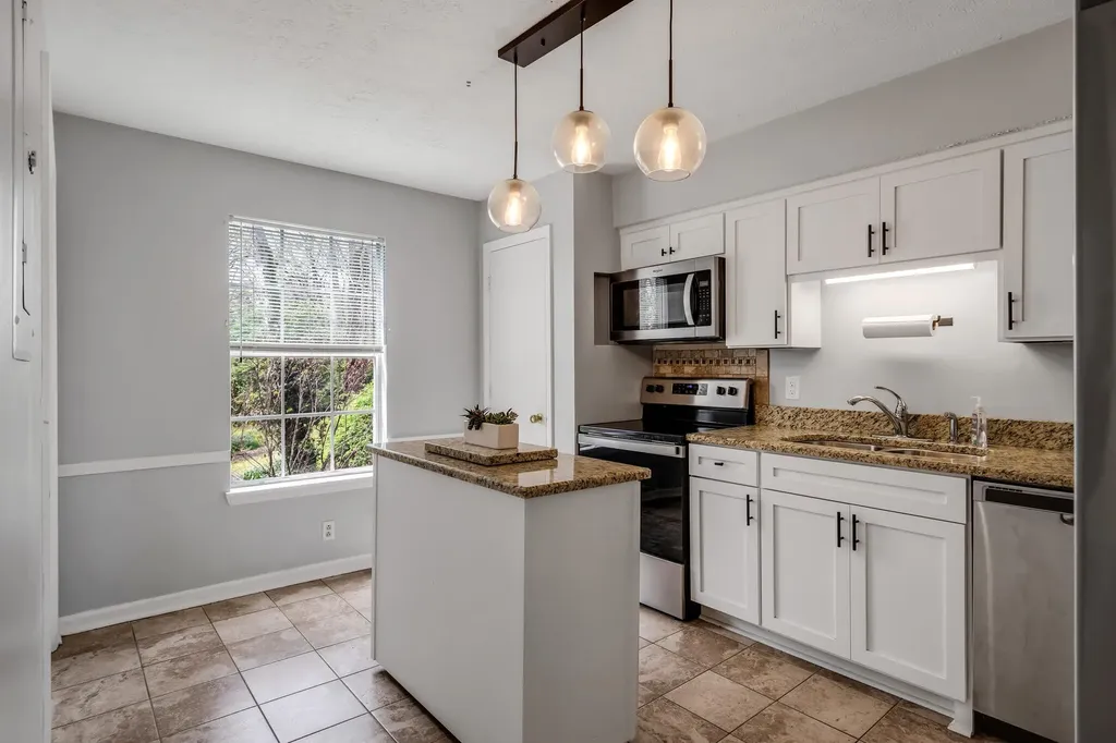 933 Ilawood Drive Nashville TN 37211