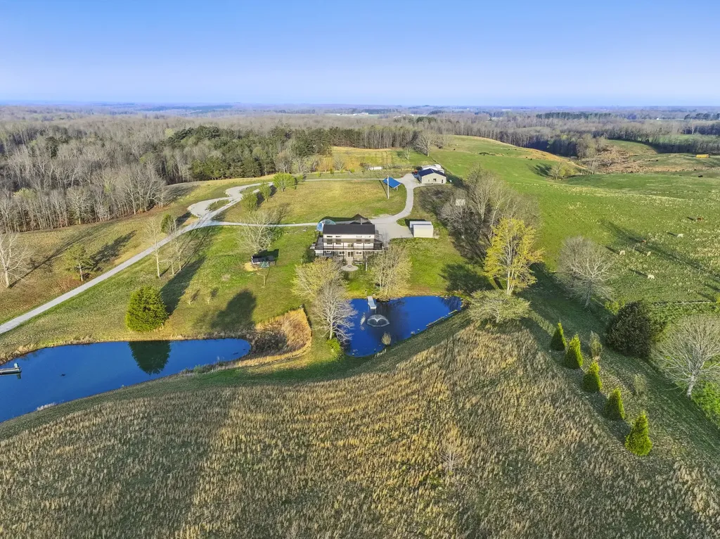 20 Zinker Road Lawrenceburg TN 38464