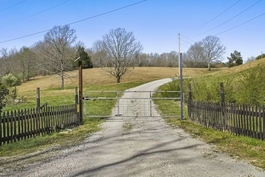 20 Zinker Road Lawrenceburg TN 38464