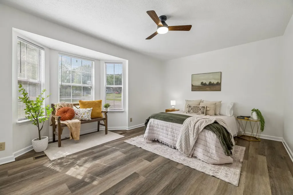 1017 Preston Drive Burns TN 37029