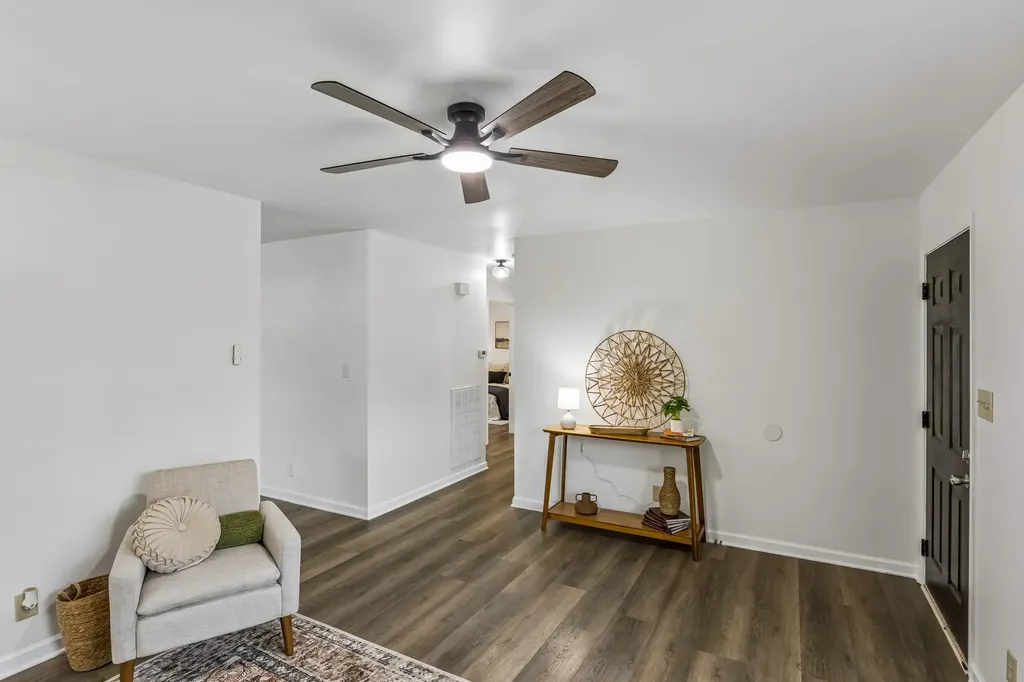 1017 Preston Drive Burns TN 37029
