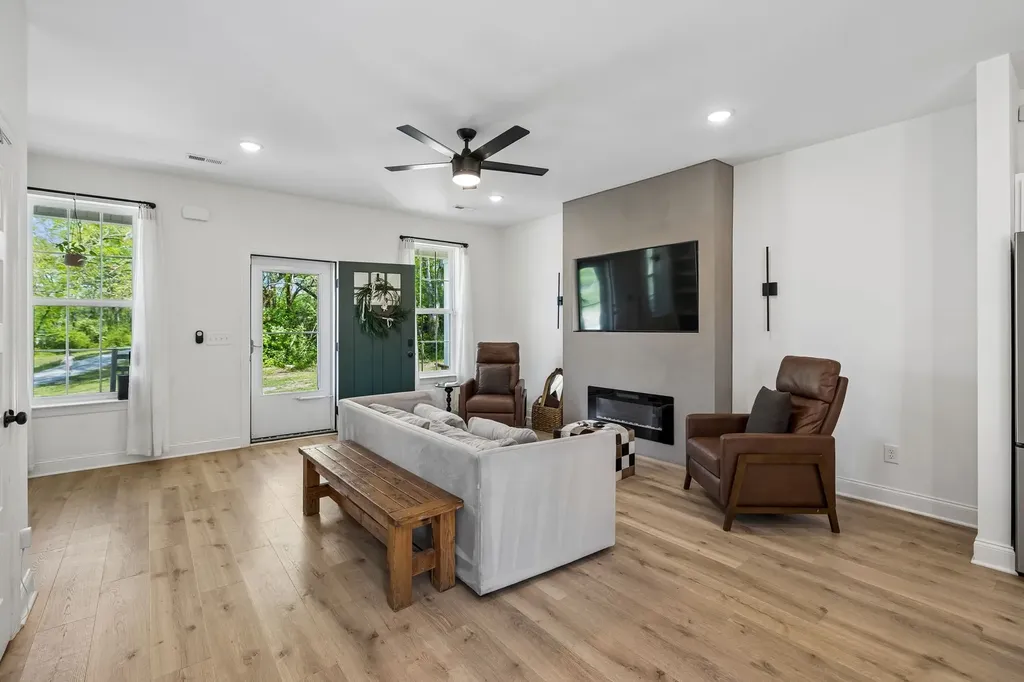 466 Mooresville Pike Columbia TN 38401