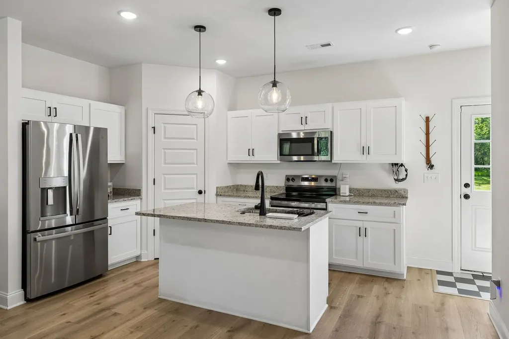 466 Mooresville Pike Columbia TN 38401