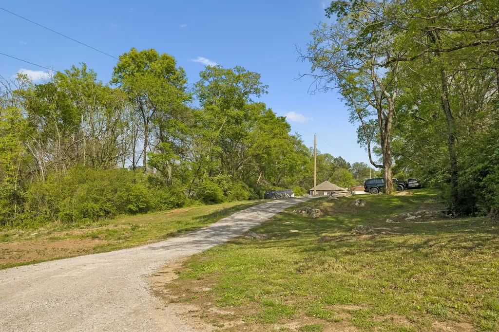 466 Mooresville Pike Columbia TN 38401