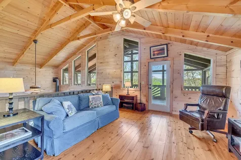1841 Laurel Lake Drive Monteagle TN 37356