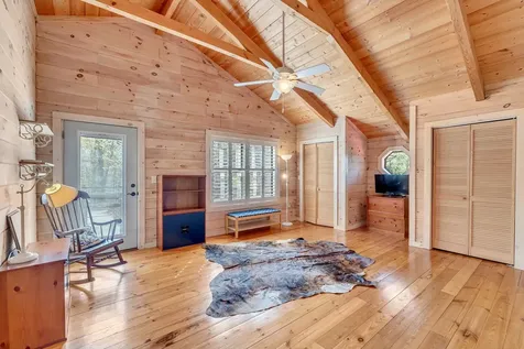 1841 Laurel Lake Drive Monteagle TN 37356