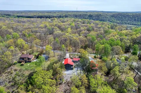 1841 Laurel Lake Drive Monteagle TN 37356