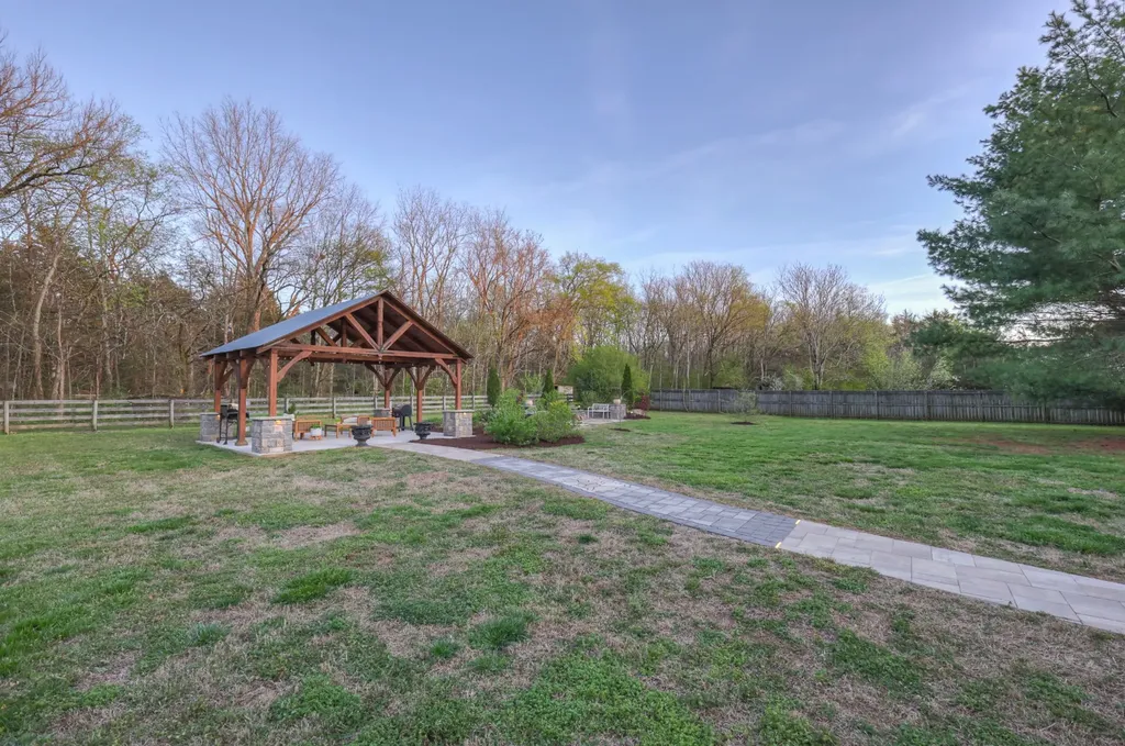 1737 Verona Caney Road Lewisburg TN 37091