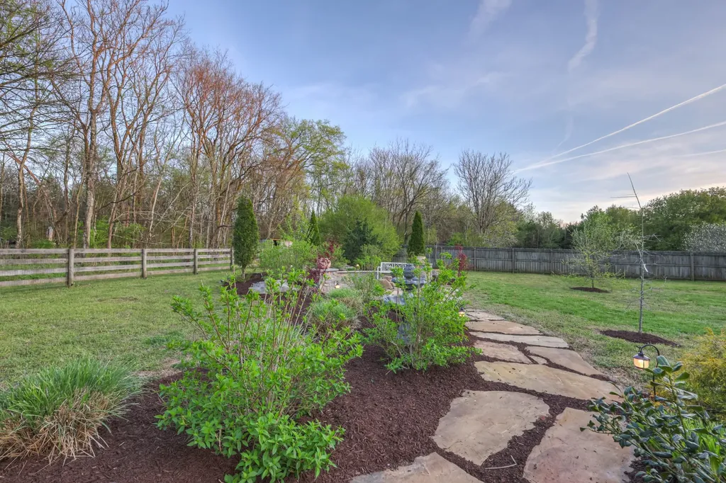 1737 Verona Caney Road Lewisburg TN 37091