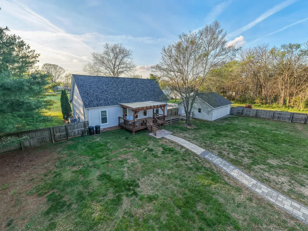 1737 Verona Caney Road Lewisburg TN 37091