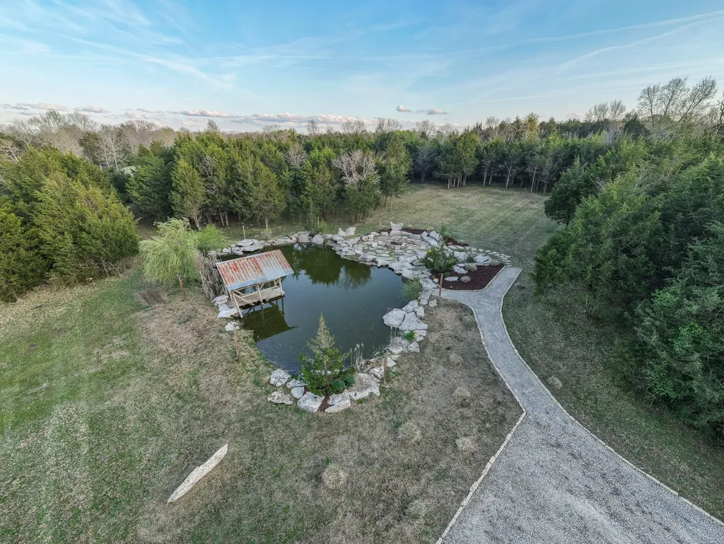 1737 Verona Caney Road Lewisburg TN 37091