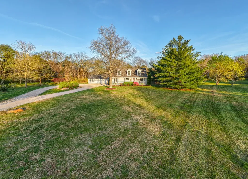 1737 Verona Caney Road Lewisburg TN 37091