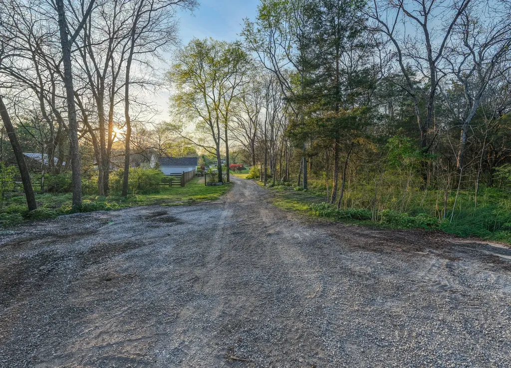 1737 Verona Caney Road Lewisburg TN 37091