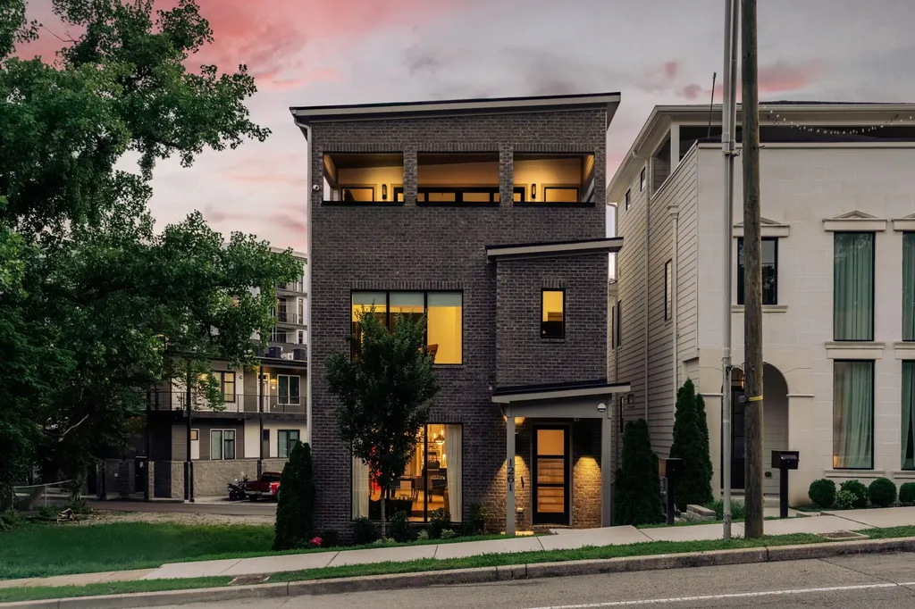1261 2nd Ave, S Nashville TN 37210