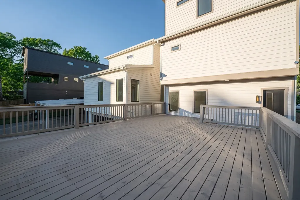 1261 2nd Ave, S Nashville TN 37210
